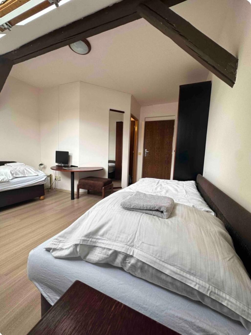 Private Apartment Near The Centre Bratislava Buitenkant foto